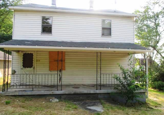 2736 7th St, Wyano, PA 15695 