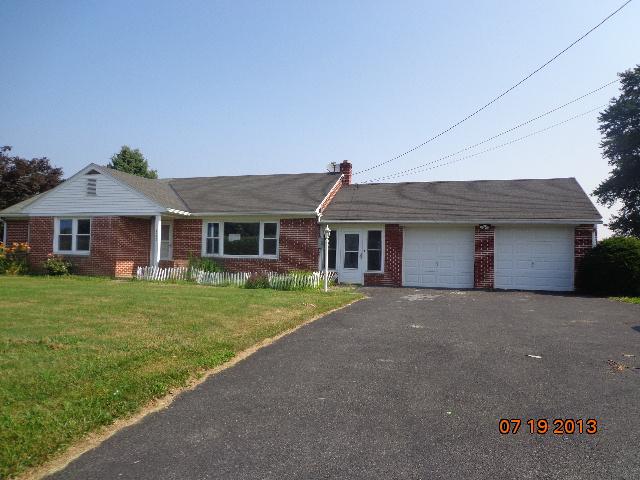 421 Long Lane, Lancaster, PA 17603 