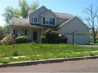 91 Pebble Beach La, Sanatoga, PA 19464 