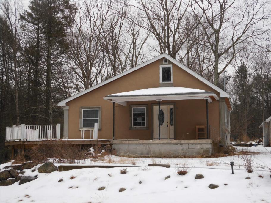 2207 Brislin Rd, Stroudsburg, PA 18360 