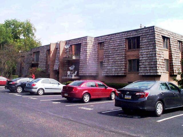 1432 Forest Green Dr, Coraopolis, PA 15108 