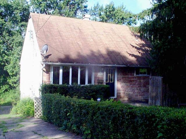206 Bryant Dr, Pittsburgh, PA 15235 