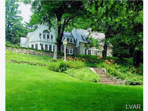 2219 Main Street, Bethlehem, PA 18017 