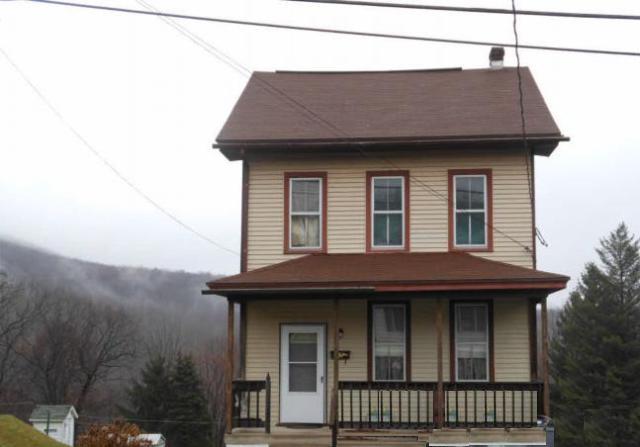 123 Mauch Chunk Street, Lehighton, PA 18235 
