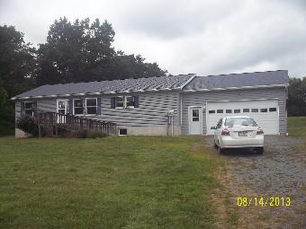 83 Highland Dr, Hawley, PA 18428 