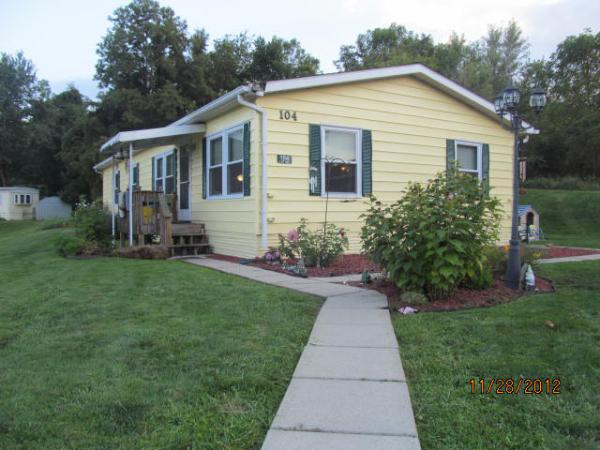 104 Menock Manor LN, Greensburg, PA 15601 