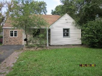 19 Green Ln, Bristol, PA 19007 