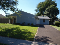 268 Lakeside Dr, Levittown, PA 19054 