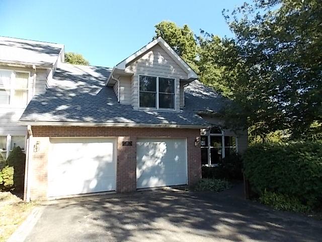 33 Lakeridge Drive, Greensburg, PA 15601 