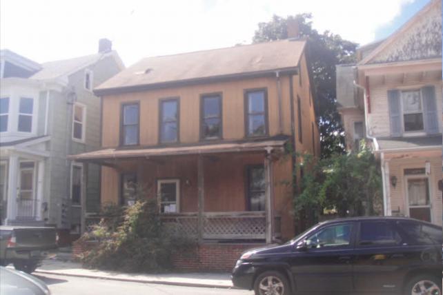 209 Centennial Ave, Hanover, PA 17331 