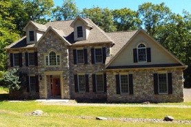 11 Ice Lake Dr, Mountain Top, PA 18707 