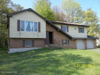 7094 7095 Glade Dr, Long Pond, PA 18334 