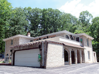 799 Laurel Woods Lane, Hanover, PA 17331 