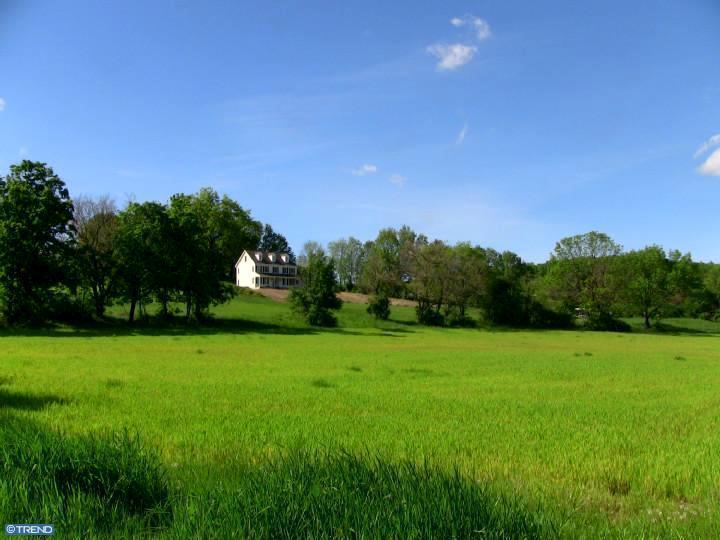 1944 SWEETBRIAR RD, Bedminster, PA 18910 