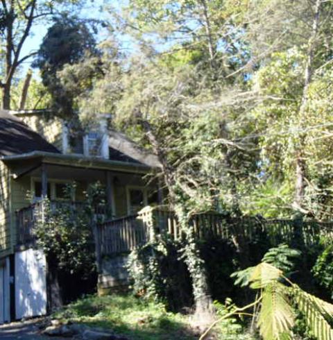 1860 S Delaware Dr, Easton, PA 18042 