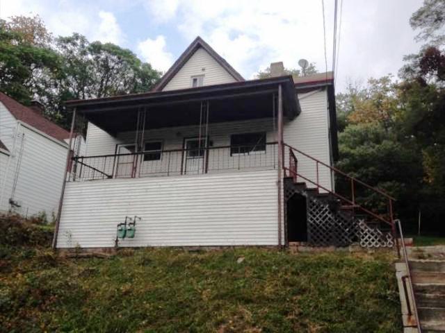 1106 Lakewood Avenue, Pittsburgh, PA 15220 