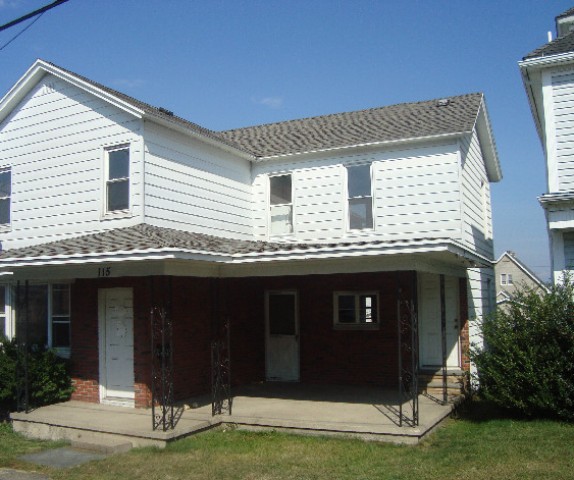 115 E Taylor St, Taylor, PA 18517 