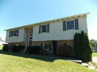 100 Colonial Ln, Uniontown, PA 15401 
