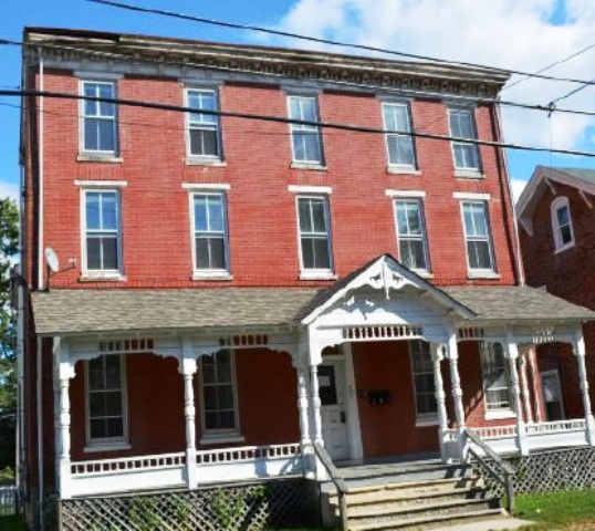 37 S 4th St, Oxford, PA 19363 