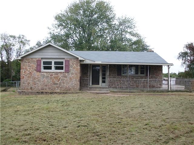 8 Windsong Drive, Oxford, PA 19363 