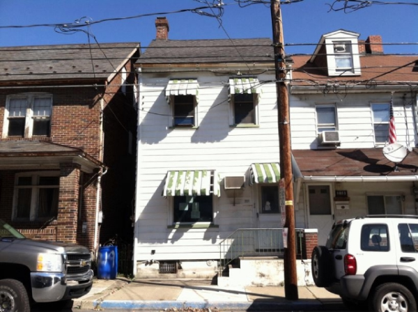 221 Second Street, Catasauqua, PA 18032 