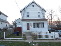 42 CLOVERDALE AVE, Upper Darby, PA 19082 