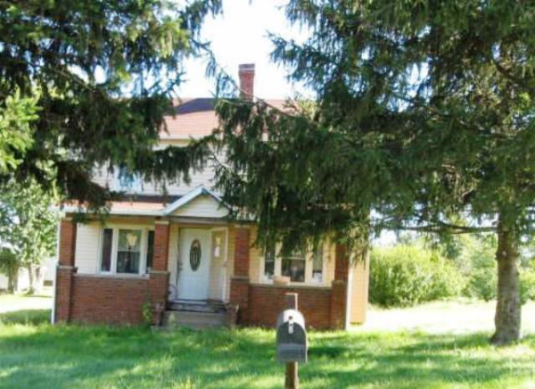 11 Pittsburgh Street, Fairchance, PA 15436 