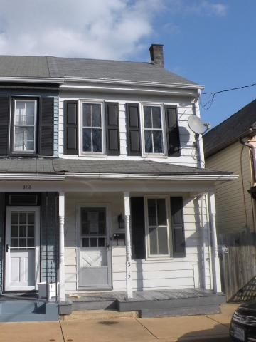 315 S Charlotte St, Manheim, PA 17545 