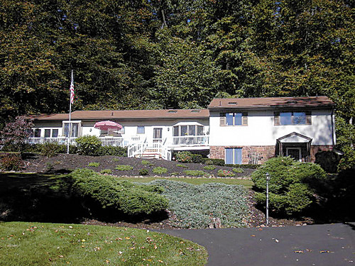 60 CHESTNUT ST, Adamstown, PA 19501 