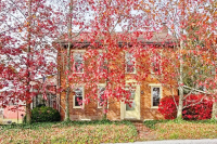 382 New Chester Rd., New Oxford, PA 17350 