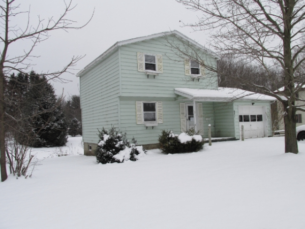621 Marion St, Corry, PA 16407 