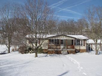 625 Pleasant Valley Rd, Connellsville, PA 15425 