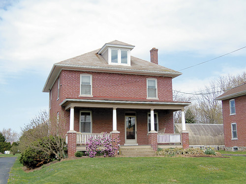 75 W WILLOW ROAD, Willow Street, PA 17584 