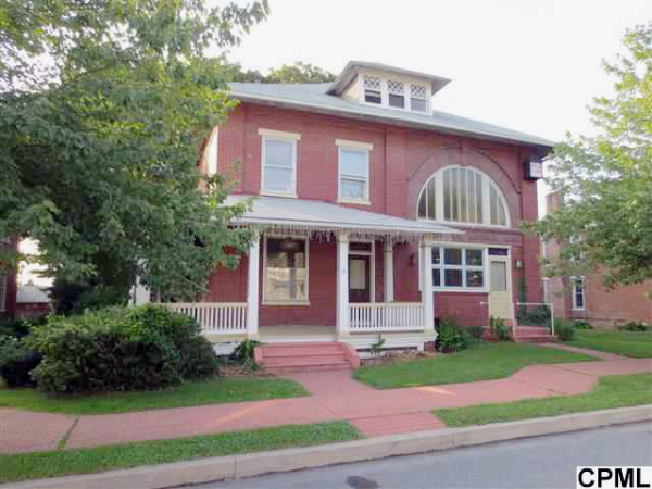 13 W High St, Maytown, PA 17550 