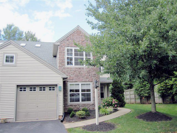 1252 CRESTVIEW DRIVE, Denver, PA 17517 