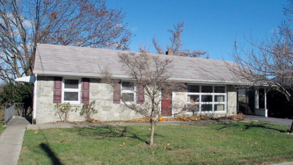 1235 MAIN STREET, Akron, PA 17501 