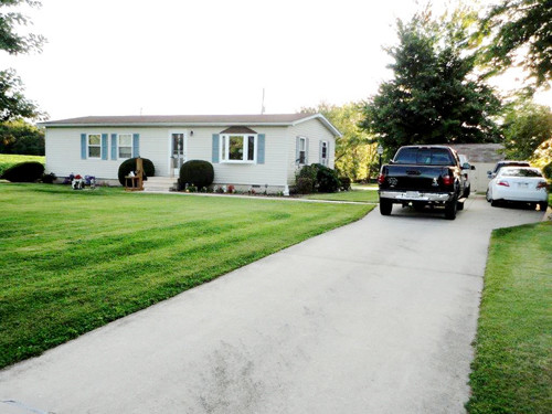 40 Pine Rd., Abbottstown, PA 17301 