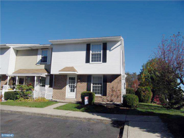 211 FAWN CT, Hamburg, PA 19526 