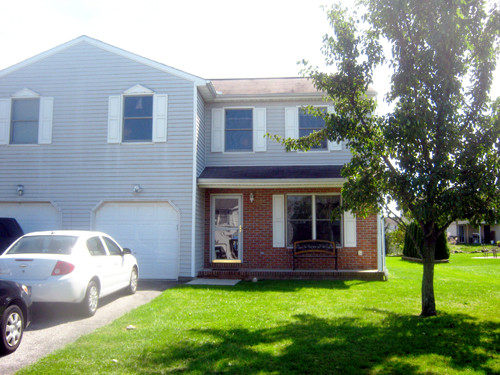 2000 Wyatt Circle, Dover, PA 17315 
