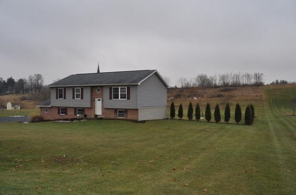 912 E LINCOLN AVENUE, Myerstown, PA 17067 
