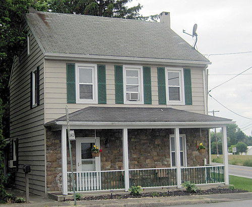 1842 GRAYSTONE ROAD, East Petersburg, PA 17520 