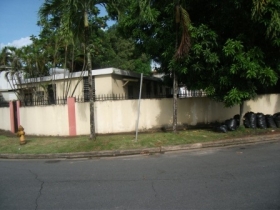 PUERTO NUEVO, 423 CALLE CONSTANCIA, SAN JUAN, PR 00920 