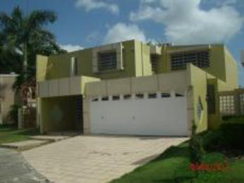 27 Lirio St Estanci, Toa Alta, PR 00953 