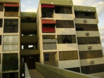 Cond. Metromonte 407-b A Ave. Metropolis Dev., Carolina, PR 00987 