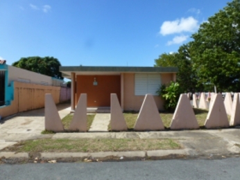 Urb. La Riviera Urb. La Riviera C-15 Calle 3, Arroyo, PR 00714 