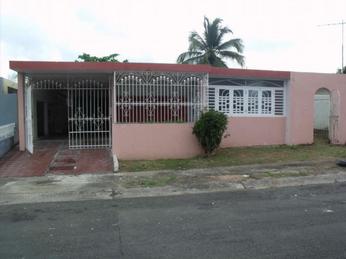 Z-14 20 St. Villas De Rio Grande, Rio Grande, PR 00745 