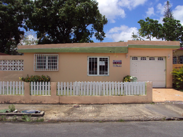 4th St G20 Sierra L, Bayamon, PR 00956 