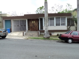 B19 Calle A Colinas De Montecarlo, San Juan, PR 00924 