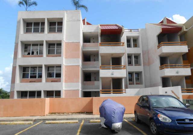 Apt 3 D Cond Vistas Del Pina, Toa Alta, PR 00953 