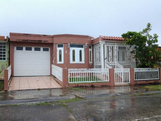 11 C Ciudad, Humacao, PR 00791 